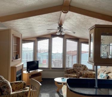 Monreith House | Immaculate 2-Bed Static Caravan at Monrieth