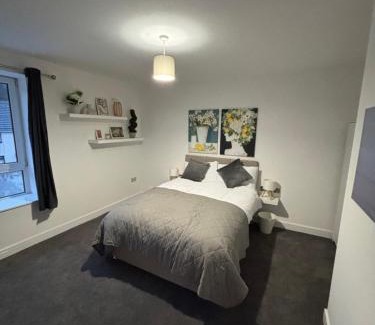 Shawforth House | Immaculate whole house Sleeps 4