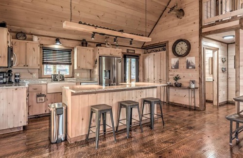 Williamstown Cabin | Immeasurably More - Hot Tub | Arcade Games & Pool Table | Outdoor Fireplace