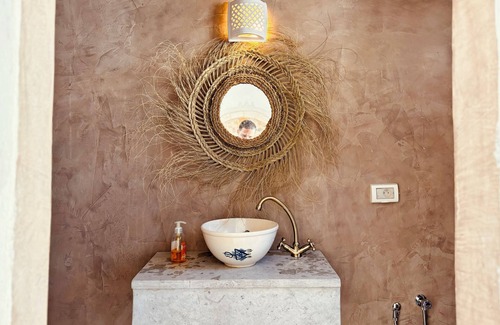 Erriadh House | Immerse Yourself in Authentic Charm: Stay at traditional Houch Yasmine