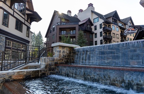 Tamarack Resort Apartment | Impeccable Condo|Pet Friendly|Juliette Balcony