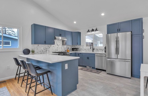 Allen House | Impeccably Designed Ann Arbor Home, 3 Bed 2 Bath, Quiet area, Close to Downtown
