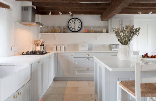 Quenington Other | Impressive Georgian Farmhouse with hot tub and games room - Yew Tree Farmhouse