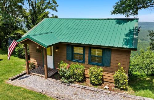 Valley Head House | Impressive Wooden Rustic Cabin with Fireplace in Mentone, Alabama