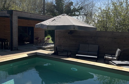 Montauban House | In a green setting, my wooden house with its private swimming pool