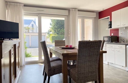 Erquy Apartment | In ERQUY, quiet building "CAP ARMOR" 200m from the beach.