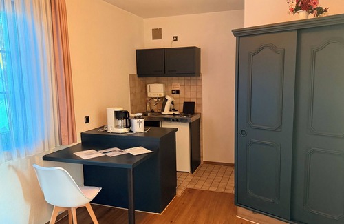 Zweifall Apartment | In & Out boarding house comfort room
