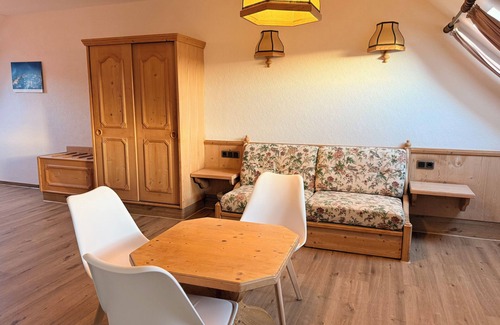 Zweifall Apartment | In & Out boarding house comfort for four rooms