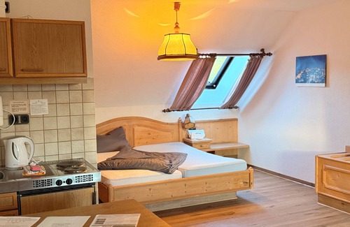 Zweifall Apartment | In & Out boarding house comfort for four rooms