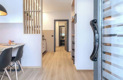 Bassano del Grappa Apartment | [In Style Apartment] with free parking 3 minutes from the station and the center