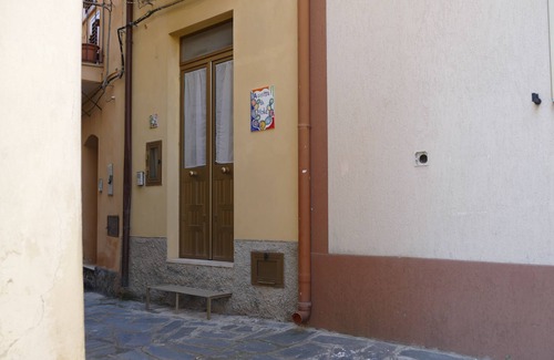 Castelmola Apartment | In the Center of Castelmola one of the most beautiful villages in Italy A Casitta Da Mola