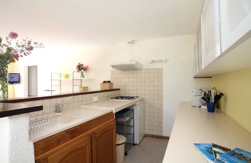 Salignac-Eyvignes Cottage | In the country side, near Sarlat, cottage with indoor heated swimming pool