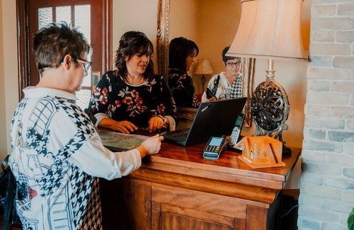 Matane House | In the heart of Matane, the Bruine Océane Inn is a little gem ready to welcome y