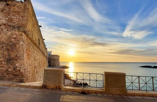 L'Assunta Apartment | In the heart of the old town 50 meters from the beach and cathedral view.