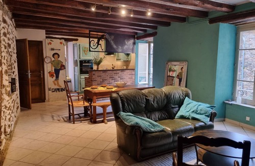Blesle House | In the historic heart of a listed village and close to a river and C dRand.