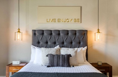 Zona Rio Apartment | Incredible Amenities & Location: Gym+Cinema+Lounge/Games