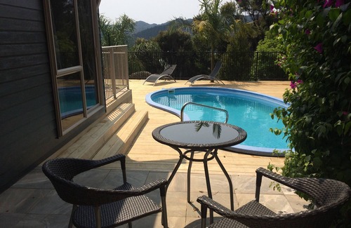 Whangaroa Villa | Incredible harbour views, secluded four bedroom character villa, private drive
