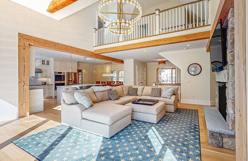 Plymouth House | Incredible home on lake with views, private beach, deck, AC, & W/D