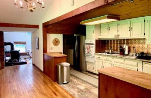 South Salem House | INCREDIBLE Northern Westchester Historic Hideaway