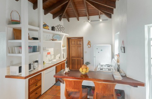 Monte Villa | Incredible Ocean views at Villa Catalina. Full Generator!