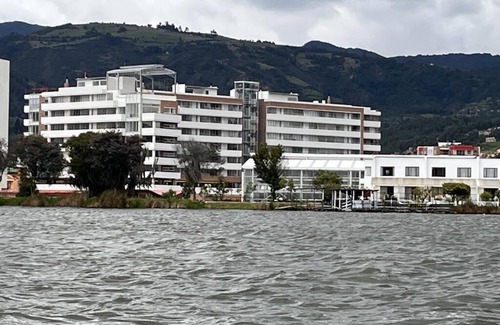 Duitama Apartment | Increible Vista al Lago!/Incredible Front View of the Lake!