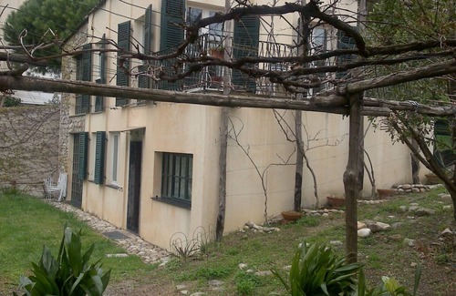 Spotorno House | independent house in green private park