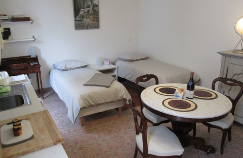 Maisons-Laffitte Apartment | Independent studio 20 mins from PARIS center by RER in former stables
