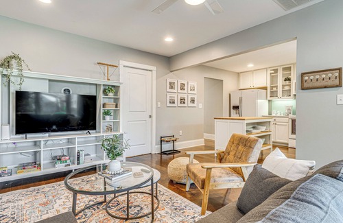 Fountain Square Cottage | Indianapolis Getaway w/Deck & Fire Pit!