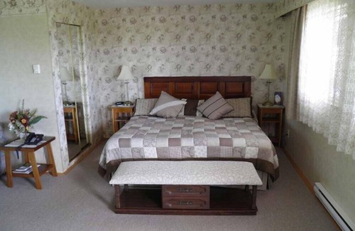 Port Elgin Hotel | Indianpoint Motel