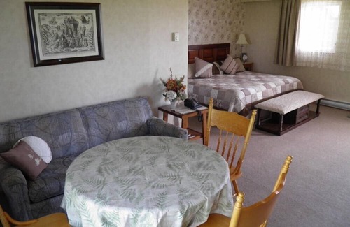 Port Elgin Hotel | Indianpoint Motel