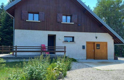 Cerniebaud Ski Chalet | Individual chalet close to the Haute Joux Nordic area