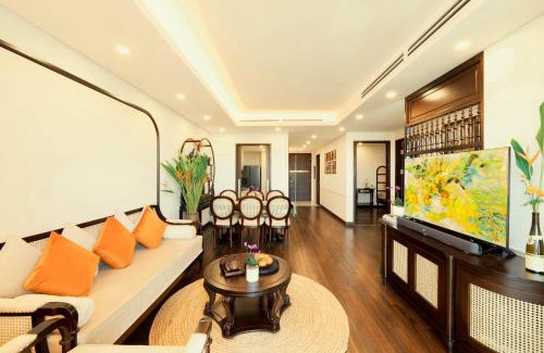 Truc Bach Apartment | Indochine Aqua Central 3BR*2BA*Pool*Gym*w/Balcony AiKi Home