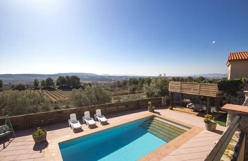 Subirats Villa | Indoor AND outdoor pools, Sauna, Gym, Games Area