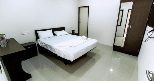 Thiruthani Hotel | Indra Regency