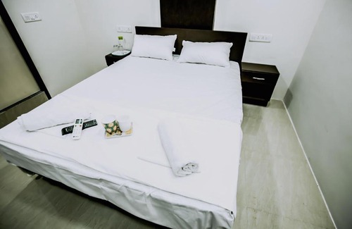 Thiruthani Hotel | Indra Regency