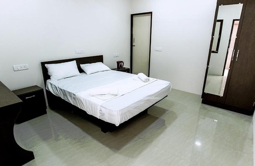 Thiruthani Hotel | Indra Regency