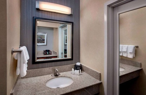 Foxboro Hotel | Indulge in Home-Like Comfort! Near Borderland State Park, Pet-Friendly Stay!