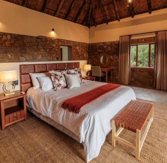 Sidbury Cabin | Induli Lodge - Amakhala Game Reserve
