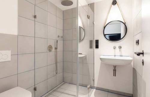 Weissensee Apartment | Industrial 57sqm 3room maisonette apt near center