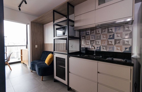 Pinheiros House | Industrial studio in the heart of Pinheiros with complete leisure area and pool with an awesome view