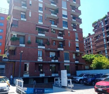 Cimiano Apartment | ! Industrial ! WiFi - Metro 5 minuti - Caminetto