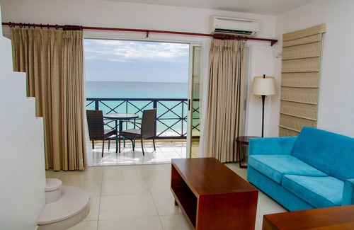 St. Lawrence Gap Resort | Infinity On The Beach