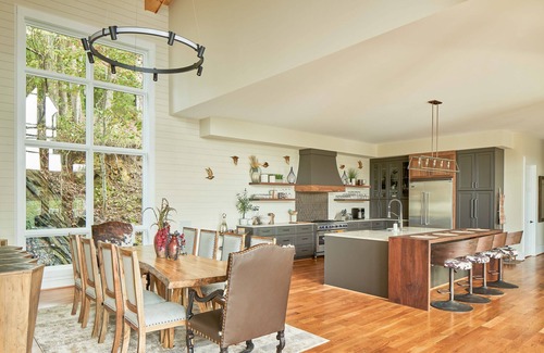 Blowing Rock Villa | Infinity Pool & close to Downtown Blowing Rock is a 5Bdrm Villa ; luxury views