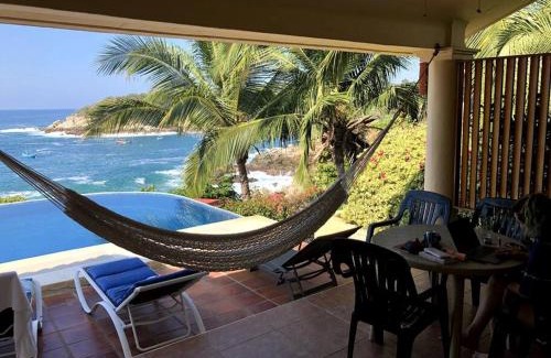 Hidalgo House | Infinity pool with spectacular views of the Pacific Ocean