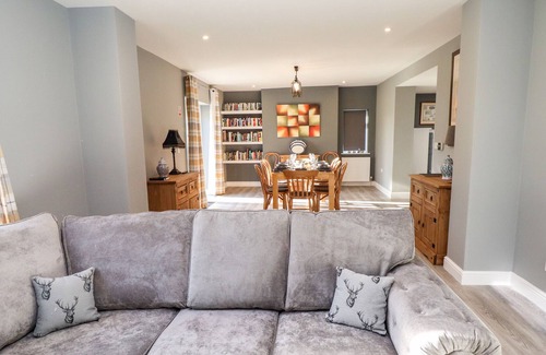 Boston Cottage | INGS FARMHOUSE, pet friendly, with a garden in Leverton