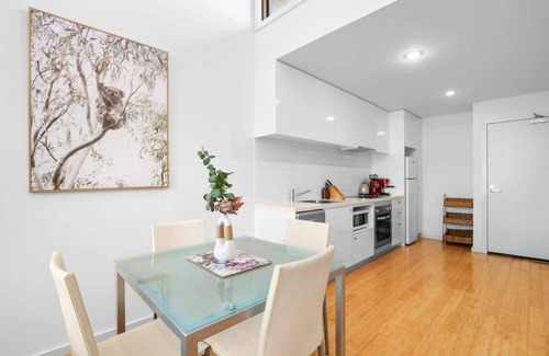 Aireys Inlet Apartment | Inlet Apartment I Walk to beach, cafes and more