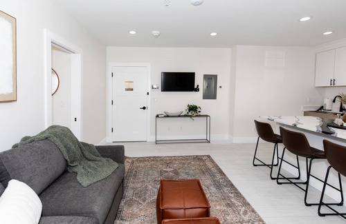 Sandusky Condo | Inn at Fulton: Unit 4