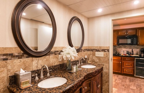 Downtown Baltimore Hotel | Inn at the Colonnade Baltimore - a DoubleTree by Hilton