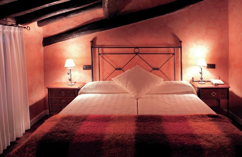 Valganon House | Inn 'La Casona Del Pastor' with Mountain View, Shared Terrace and Wi-Fi