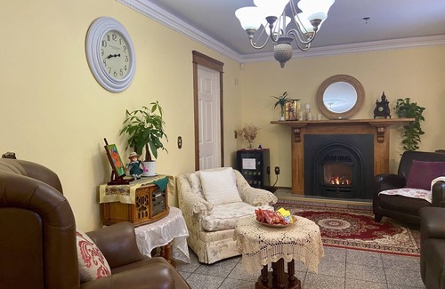 Queens Square Bed & Breakfast | Inn on The Harbour